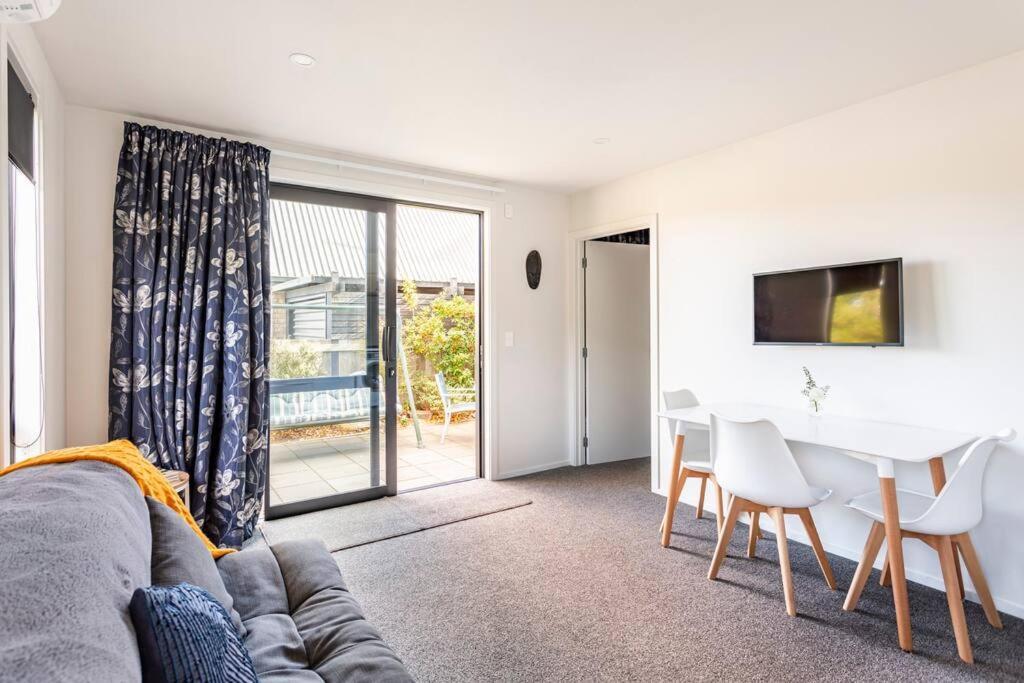 Cosy Coudret Flat Apartment Cromwell Exterior photo
