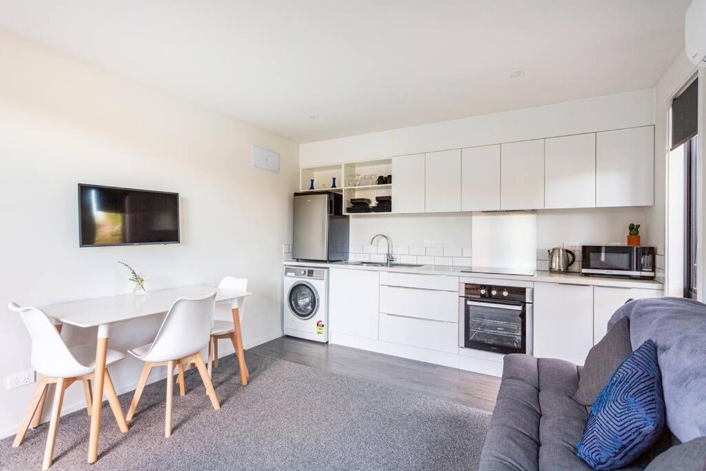 Cosy Coudret Flat Apartment Cromwell Exterior photo